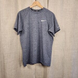Nike Swim Dri-Fit T-Shirt Men's M Blue UPF 40+‎ Athletic Performance Quick Dry